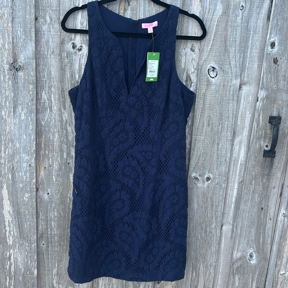 Lilly Pulitzer Dresses & Skirts - Lilly Pulitzer sleeveless navy lace dress Empire waist-size 12-lace